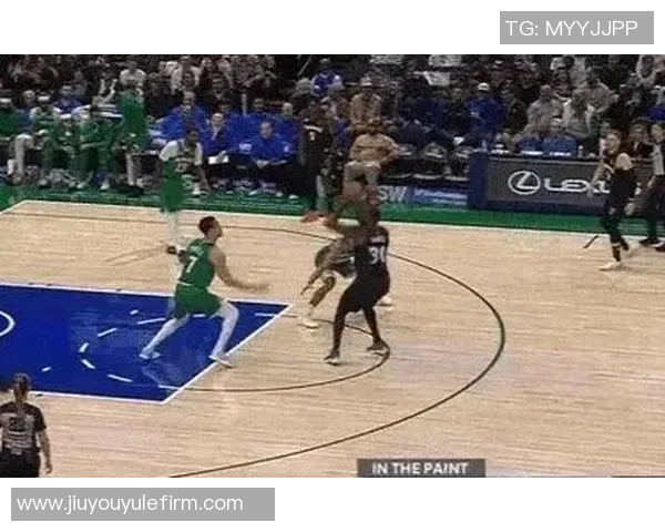 兰德尔全场表现平平下半场仅得9分贡献24分7板3助2断