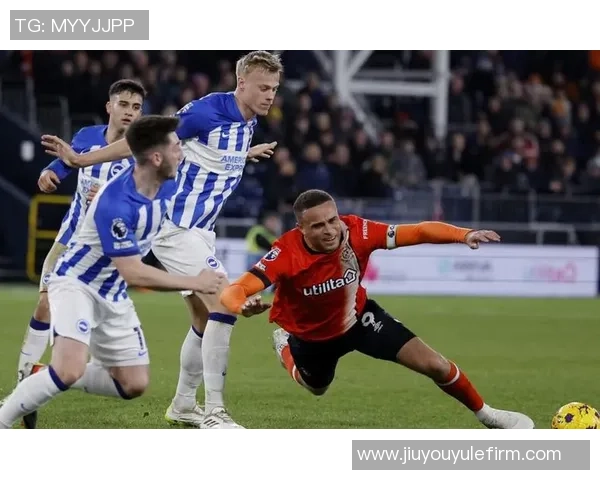 埃文弗格森重返球队合练利昂贝利继续进行单独训练